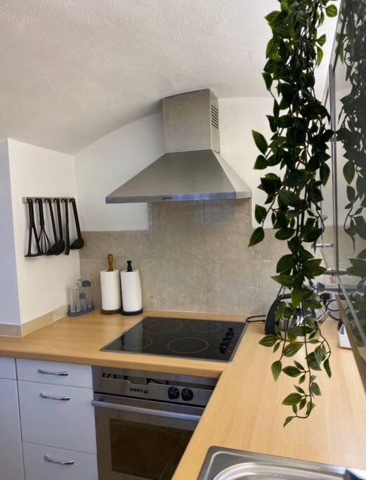 Spacious Flat In The Most Desirable Area Of Лондон Екстериор снимка