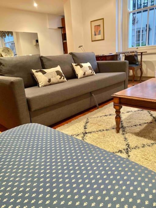 Spacious Flat In The Most Desirable Area Of Лондон Екстериор снимка